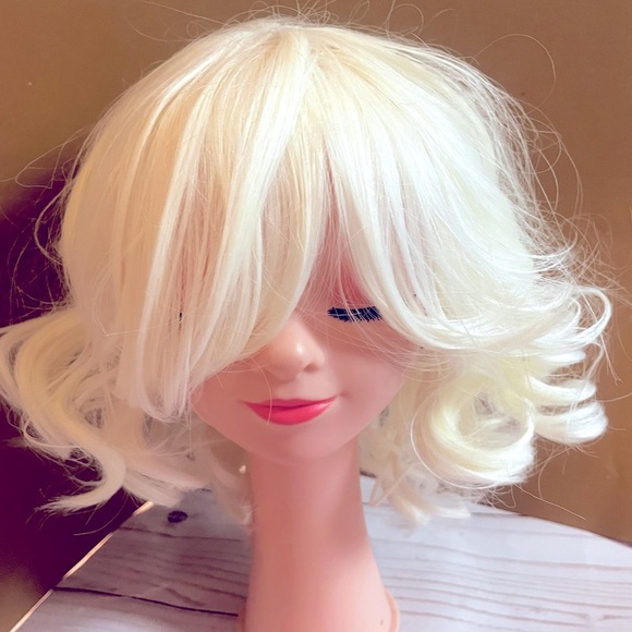 Blonde 613 Curly Short Wig Full Cap Synthetic Women - Picture 1 of 6